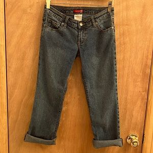 Dark denim low rise capris size 3